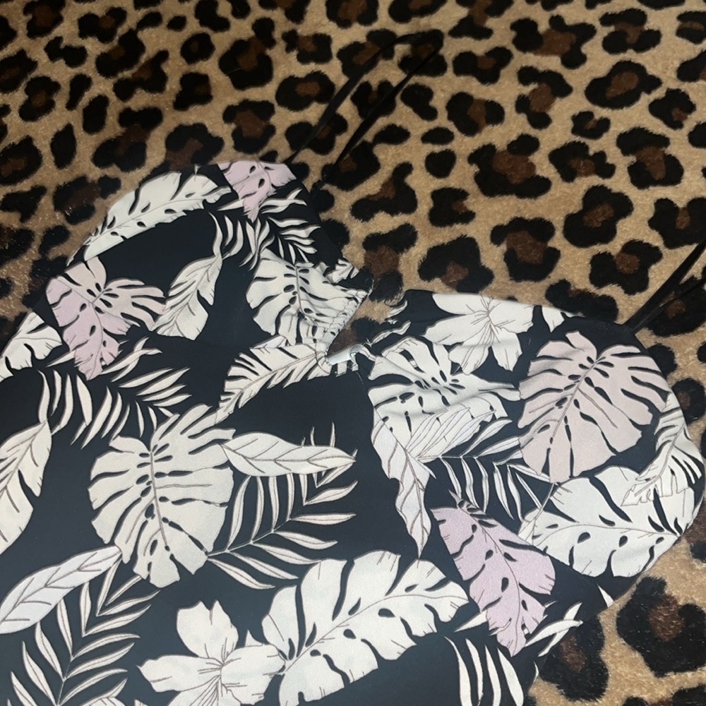 NWT 7DayWKND Hawaiian/floral dress size small - Picture 3 of 6